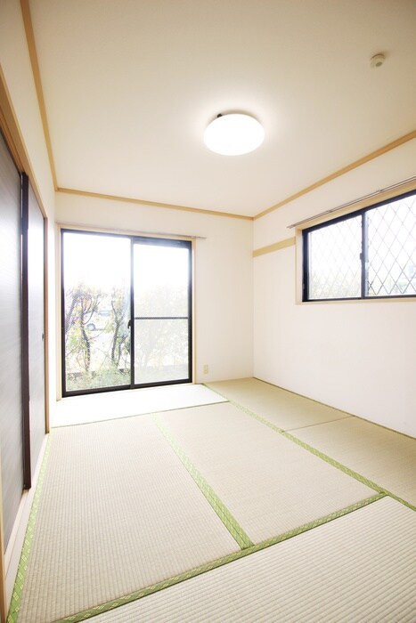 物件内観写真8　(居室)