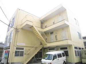 プロミネント秦野外観写真
