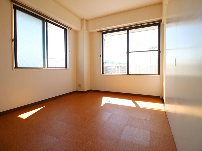 物件内観写真9　(居室)