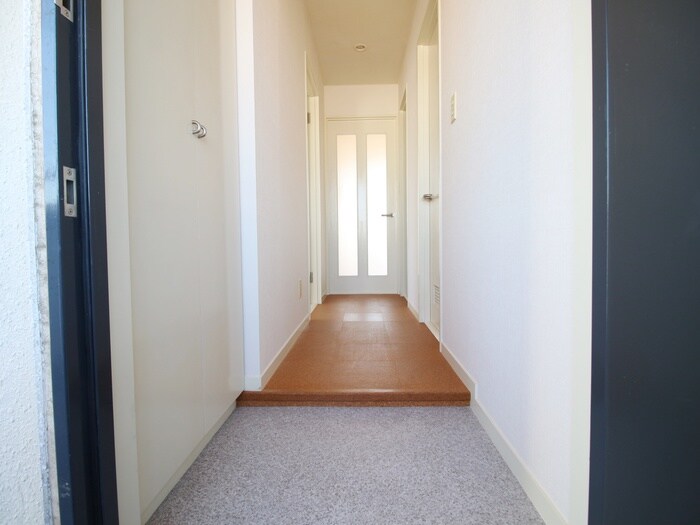 物件内観写真15　(玄関)