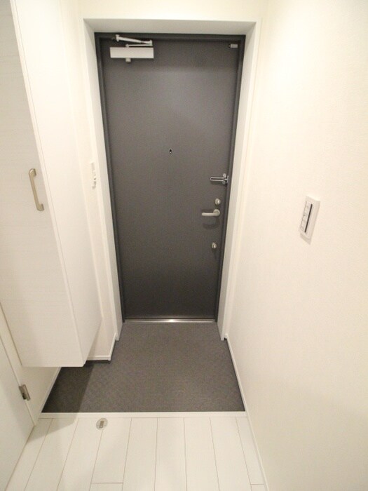 物件内観写真17　(玄関)