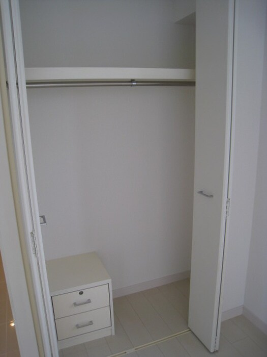 物件内観写真10　(収納)