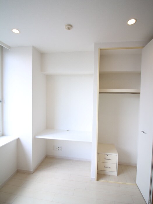 物件内観写真10　(収納)