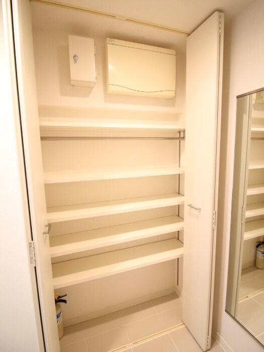 物件内観写真11　(収納)