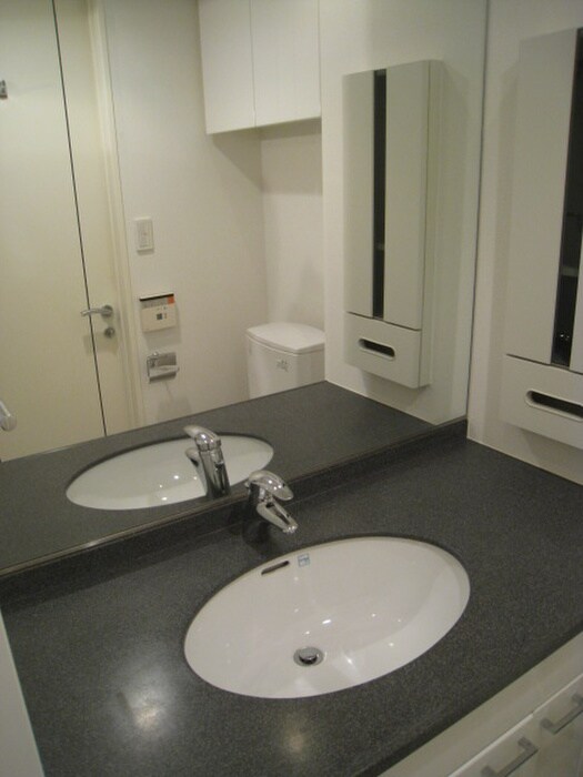 物件内観写真13　(洗面)