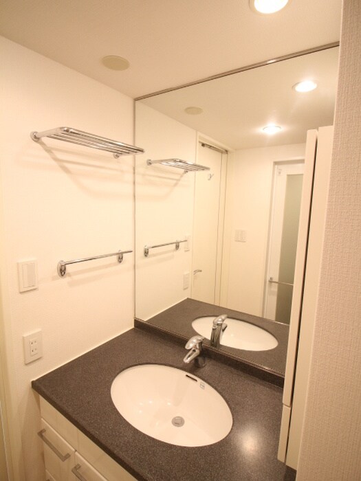 物件内観写真13　(洗面)