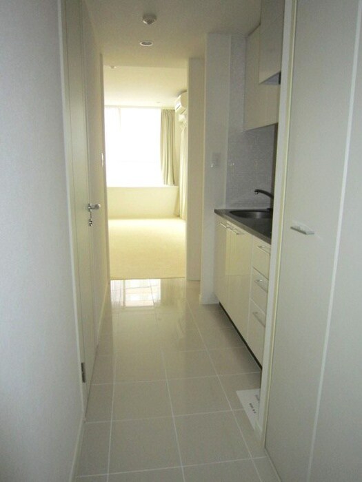 物件内観写真16　(廊下)