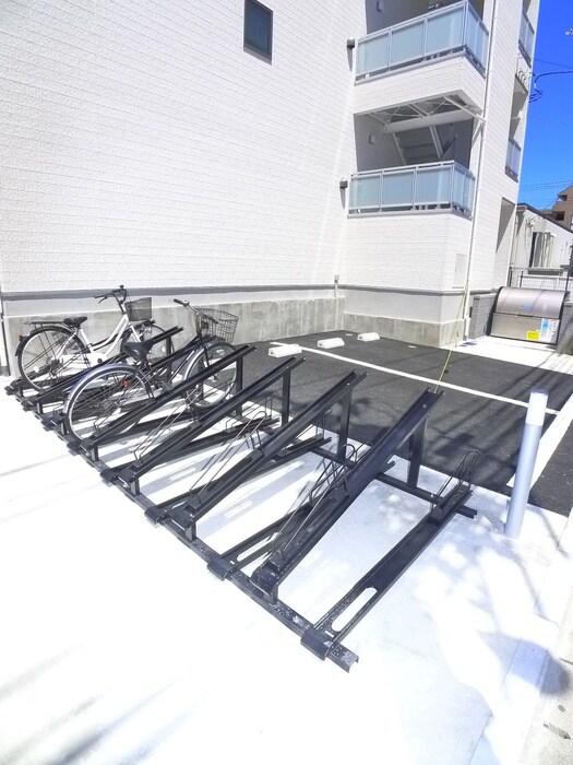 物件外観写真5　(駐車場)