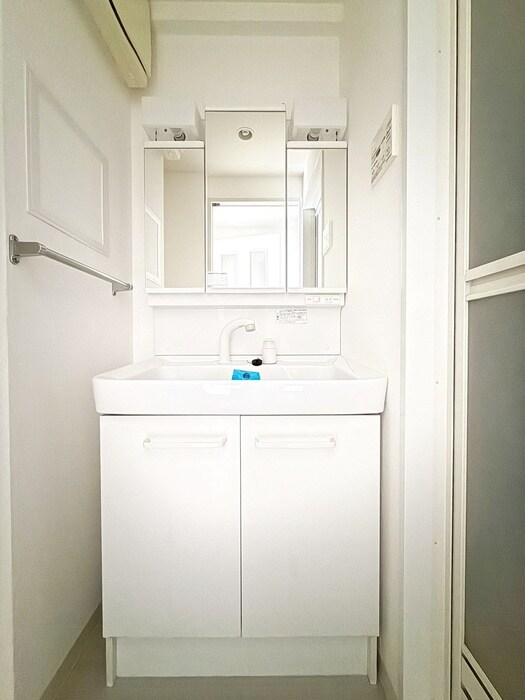 物件内観写真11　(洗面)