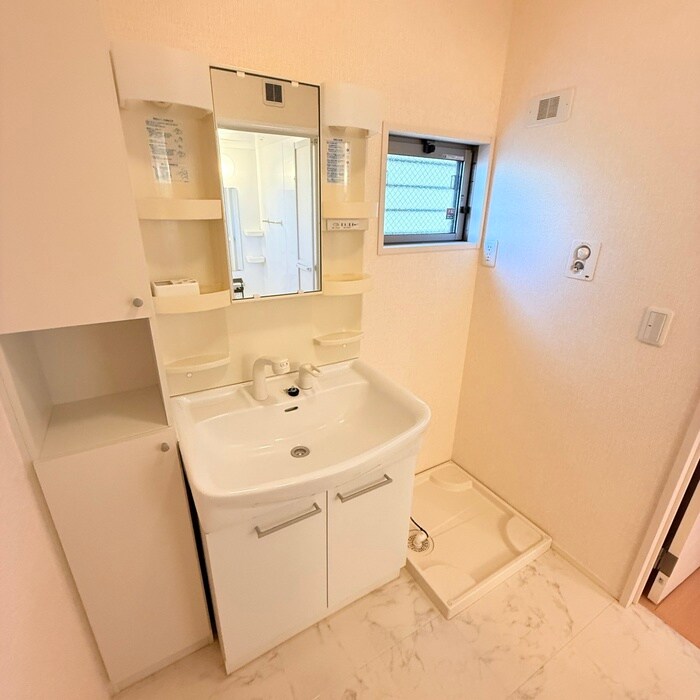 物件内観写真7　(洗面)