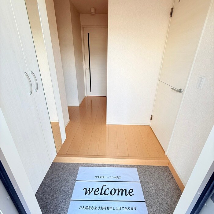 物件内観写真20　(玄関)