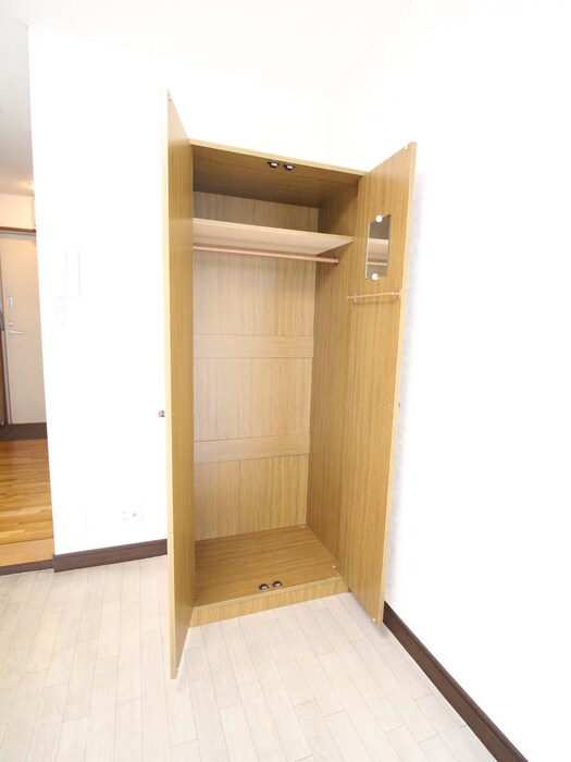 物件内観写真15　(収納)