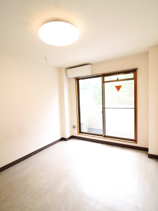 物件内観写真17　(居室)