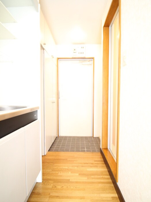 物件内観写真18　(廊下)