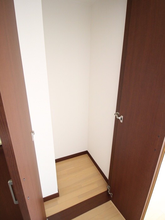 物件内観写真21　(収納)