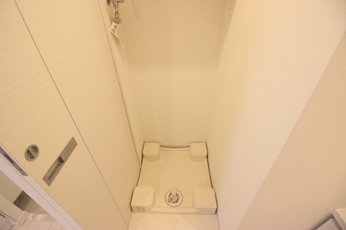 物件内観写真13　(洗濯機置場)