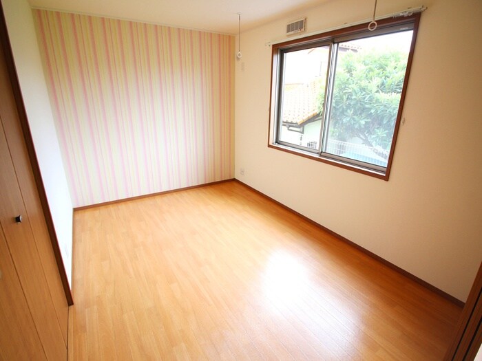 物件内観写真8　(居室)