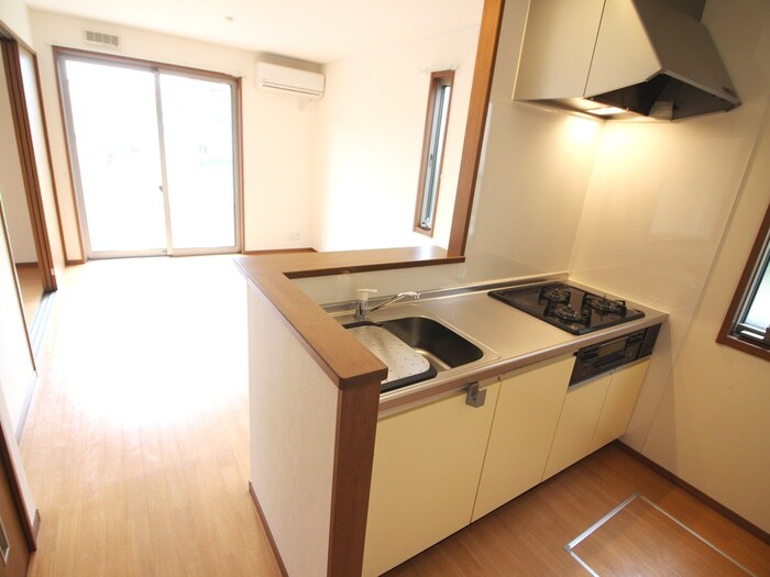 物件内観写真9　(室内からの展望)