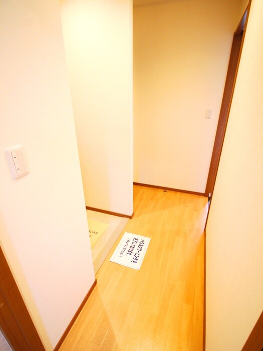 物件内観写真18　(廊下)