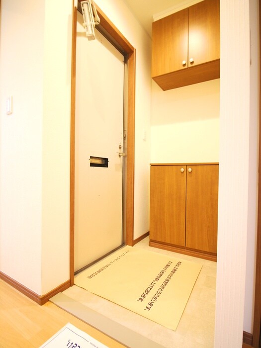 物件内観写真19　(玄関)