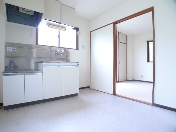 物件内観写真10　(居室)