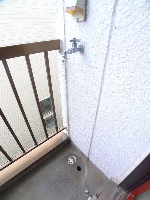 物件内観写真14　(洗濯機置場)