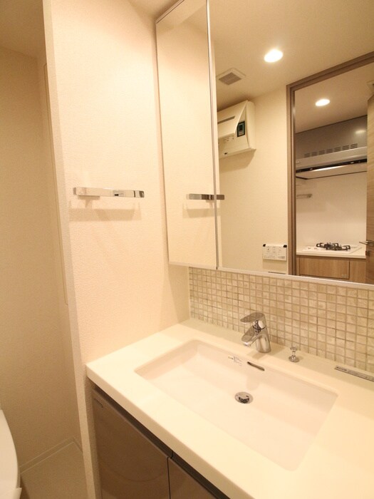 物件内観写真12　(洗面)