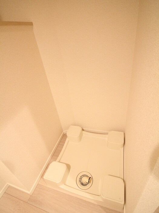 物件内観写真15　(洗濯機置場)