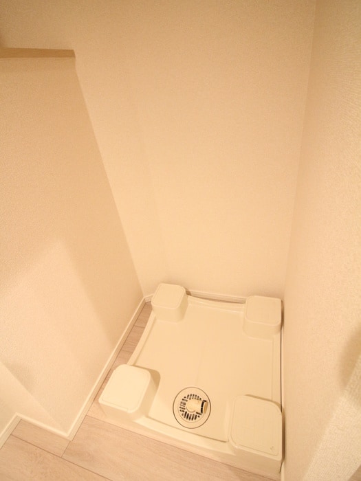 物件内観写真15　(洗濯機置場)