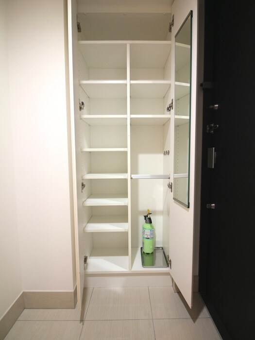 物件内観写真17　(靴箱)