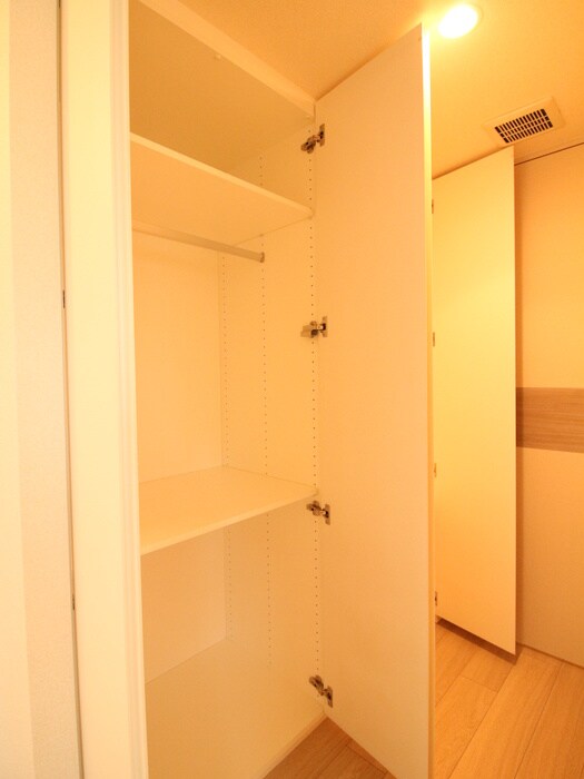 物件内観写真22　(収納)