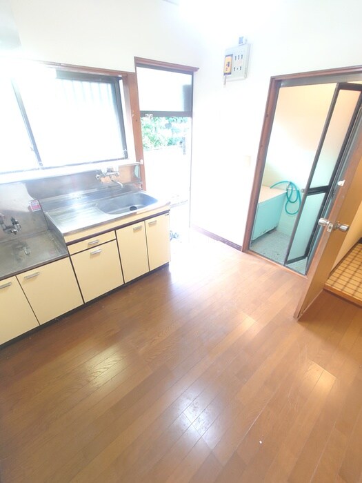 物件内観写真18　(玄関)