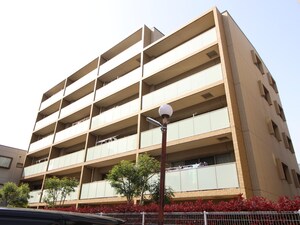 CENTRAL SQUARE west court外観写真