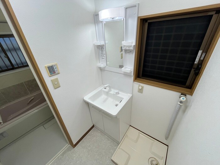 物件内観写真7　(洗面)