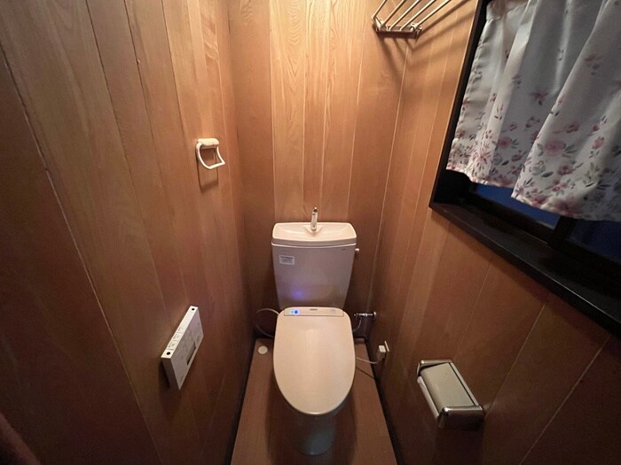 物件内観写真8　(トイレ)