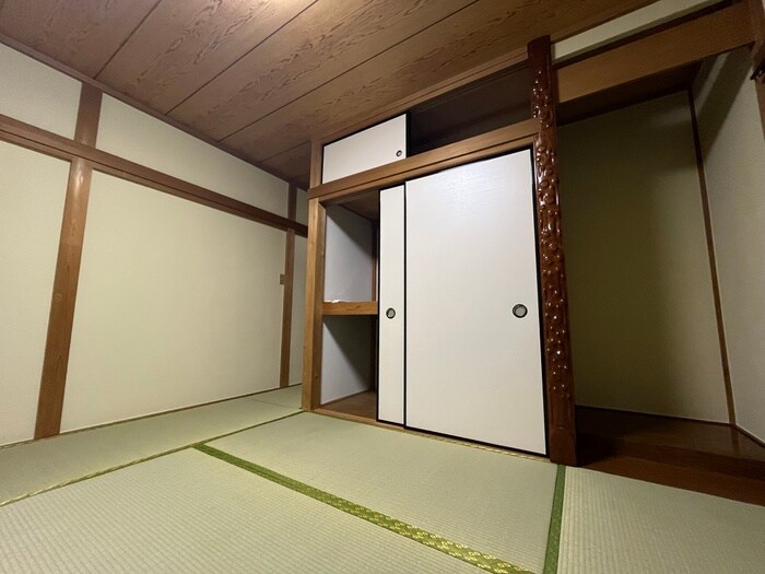 物件内観写真10　(居室)