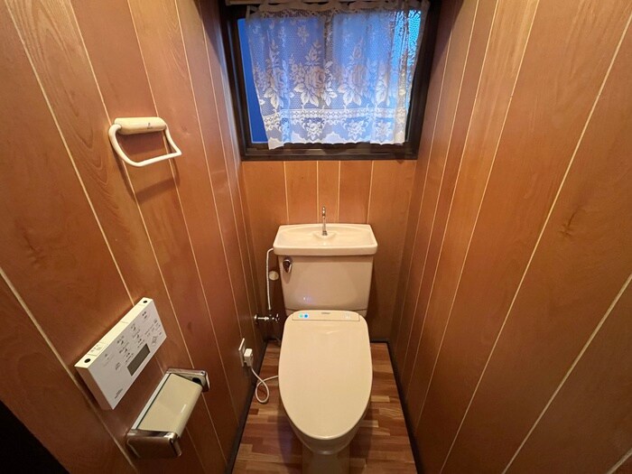 物件内観写真14　(トイレ)