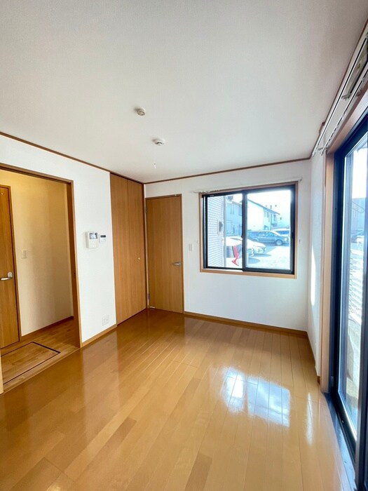 物件内観写真8　(居室)