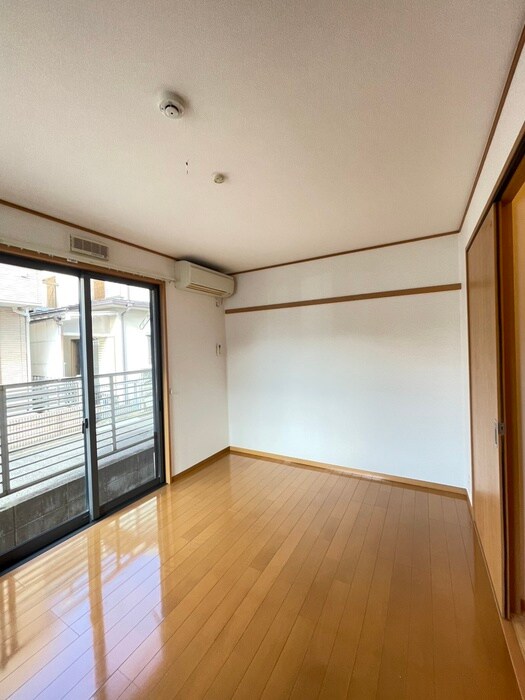 物件内観写真9　(居室)