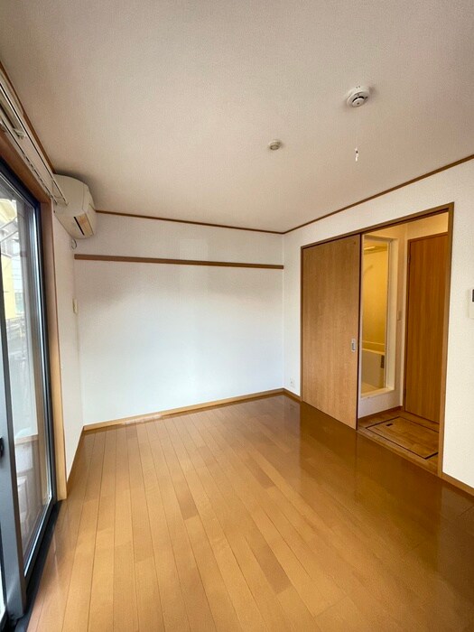 物件内観写真10　(居室)