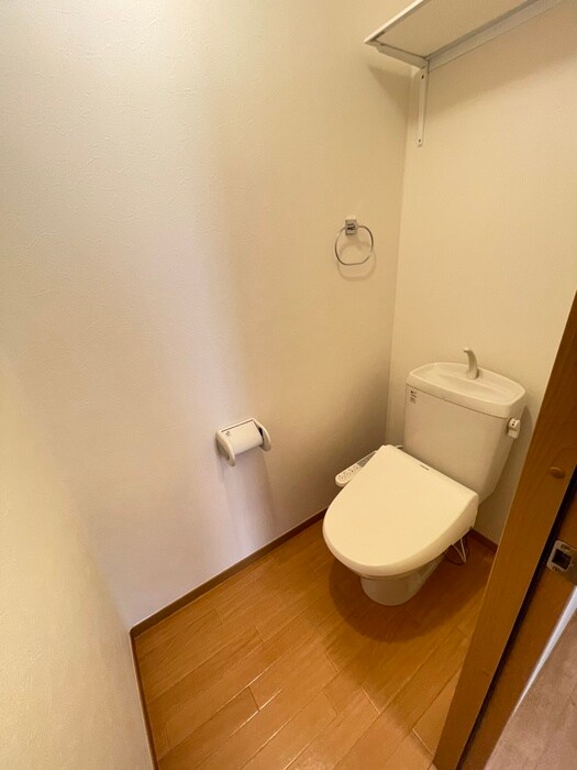 物件内観写真14　(トイレ)