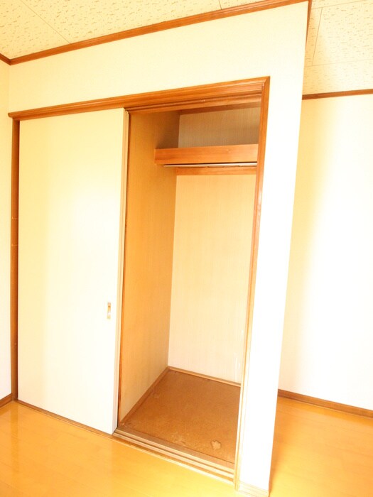 物件内観写真12　(収納)