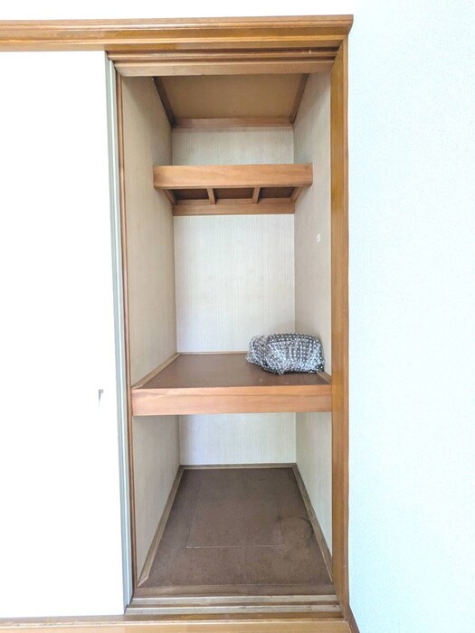 物件内観写真16　(収納)