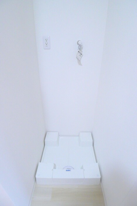 物件内観写真14　(洗濯機置場)