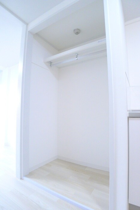 物件内観写真15　(収納)