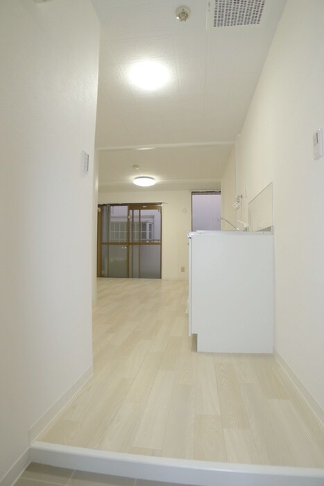 物件内観写真15　(玄関)