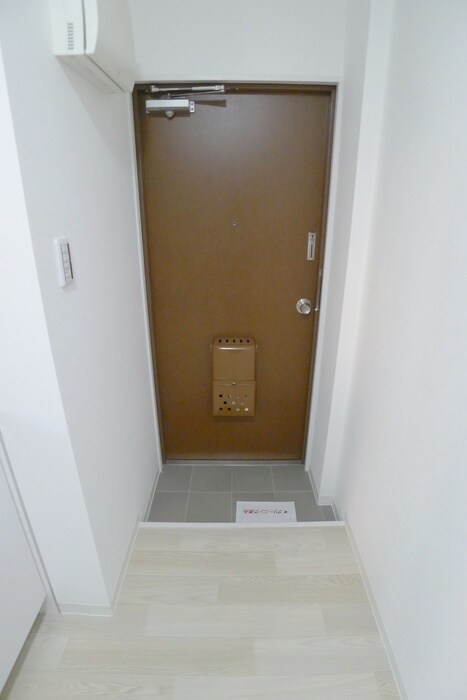 物件内観写真17　(玄関)