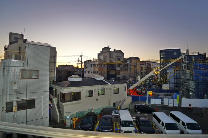 物件内観写真22　(室内からの展望)