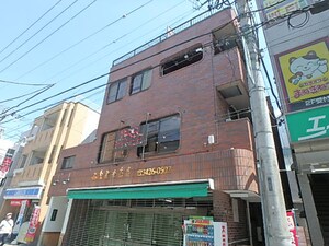 第２いずみビル外観写真
