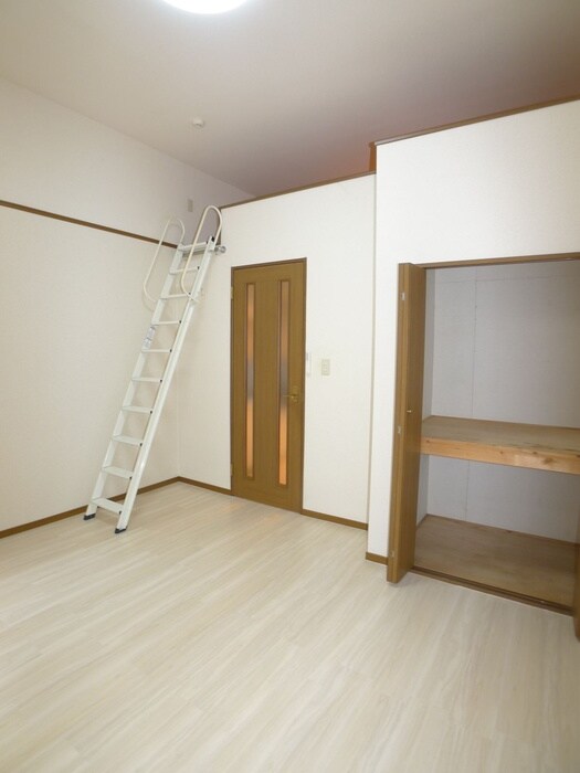 物件内観写真11　(居室)